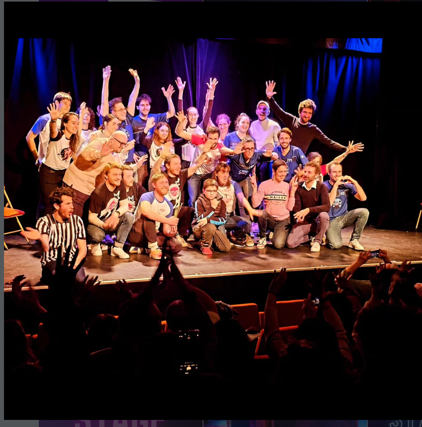 Spectacle d'improvisation - photo de groupe sur scène
